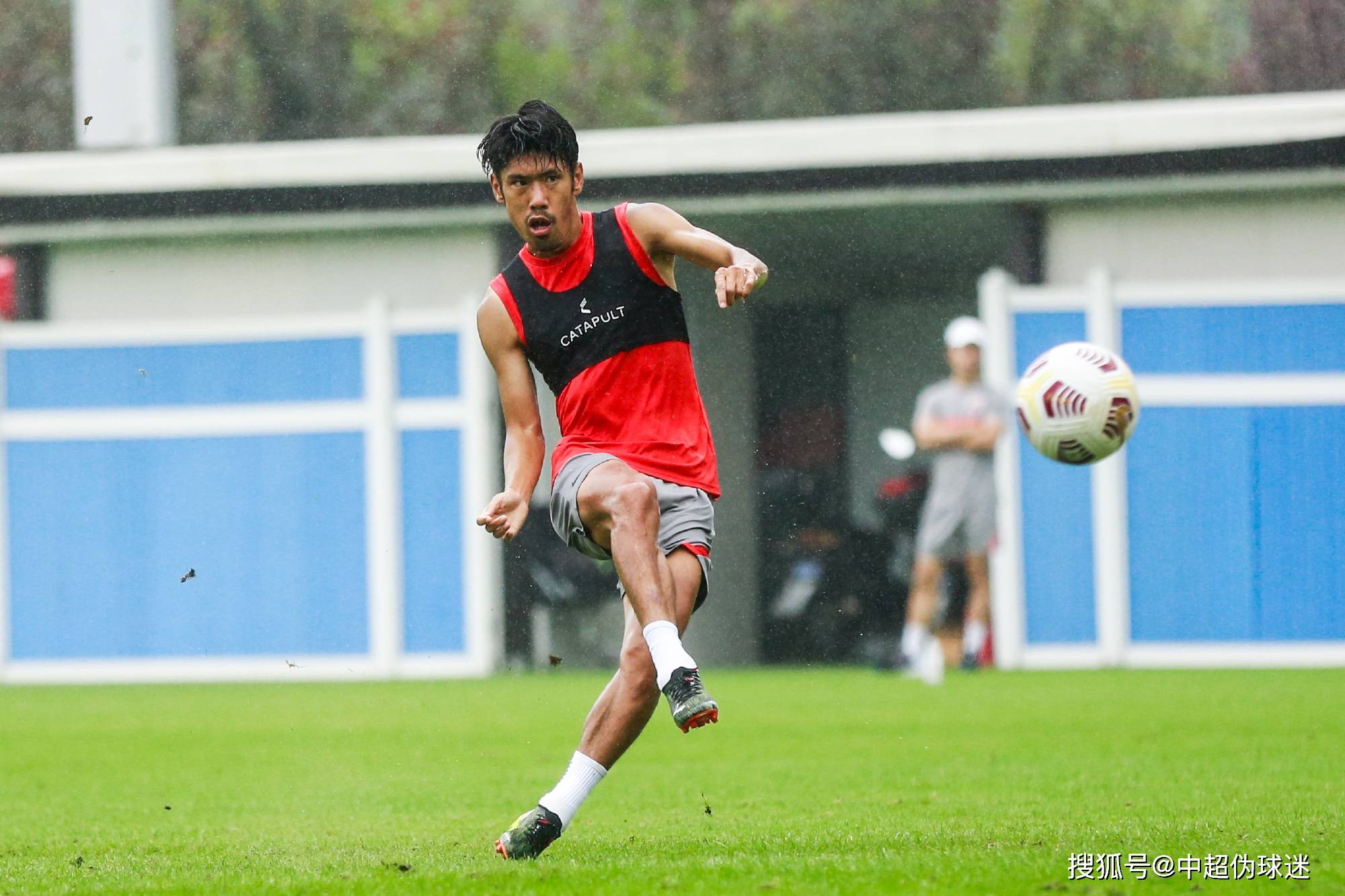 今晚上海久事回应争议——欧超杯节点到来,引发热议,赛程密集仍需轮换 今晚上海久事回应争议——欧超杯节点到来,引发热议,赛程密集仍需轮换