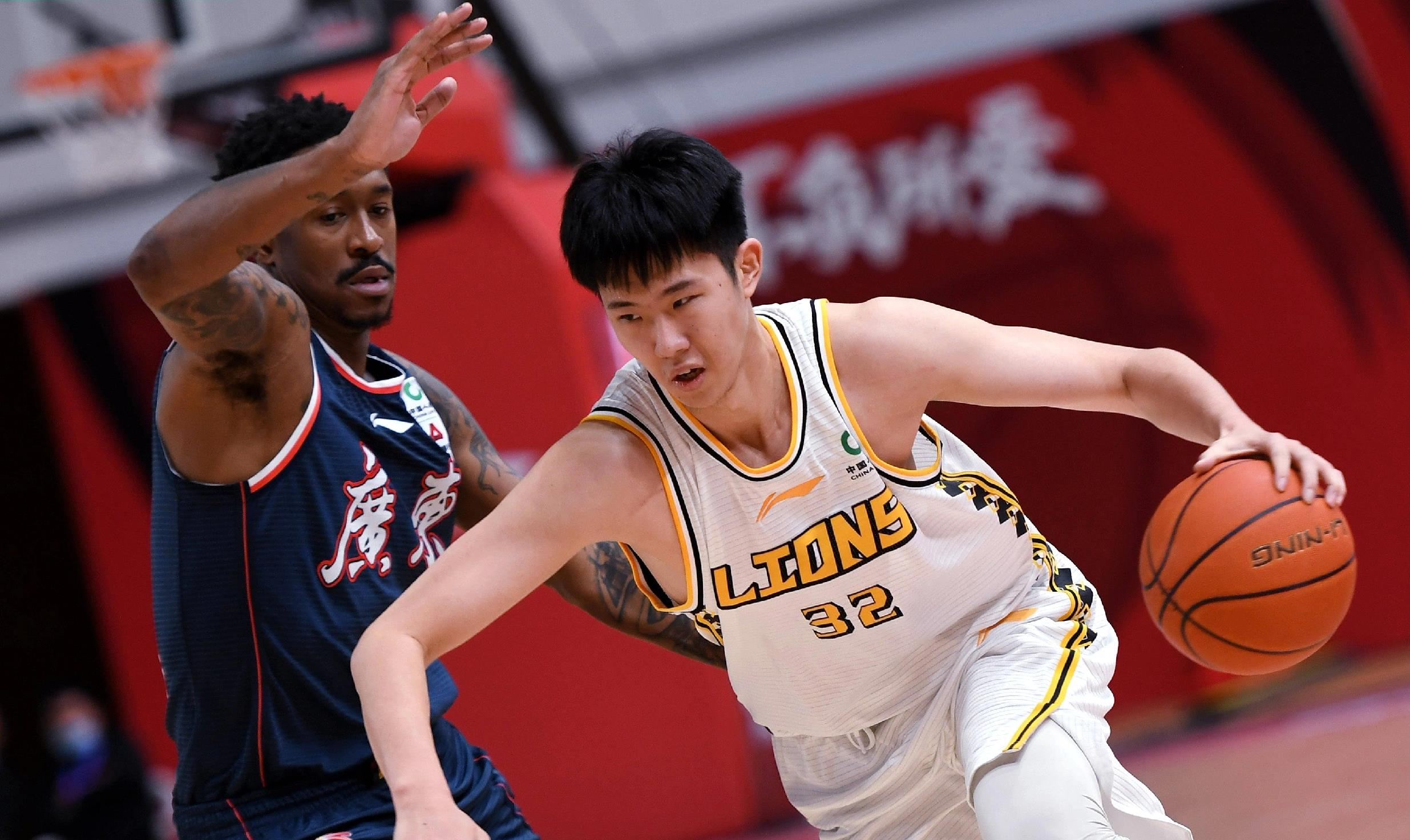 爱游戏app-包含广厦男篮围绕德甲迎来里程碑山东泰山复出首秀备战NBA常规赛，摩纳哥围绕意甲临场应变看傻球迷的词条-爱游戏app